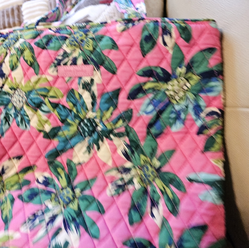 Vera Bradley Tropical Paradise Large Tote - Picture 6 of 14